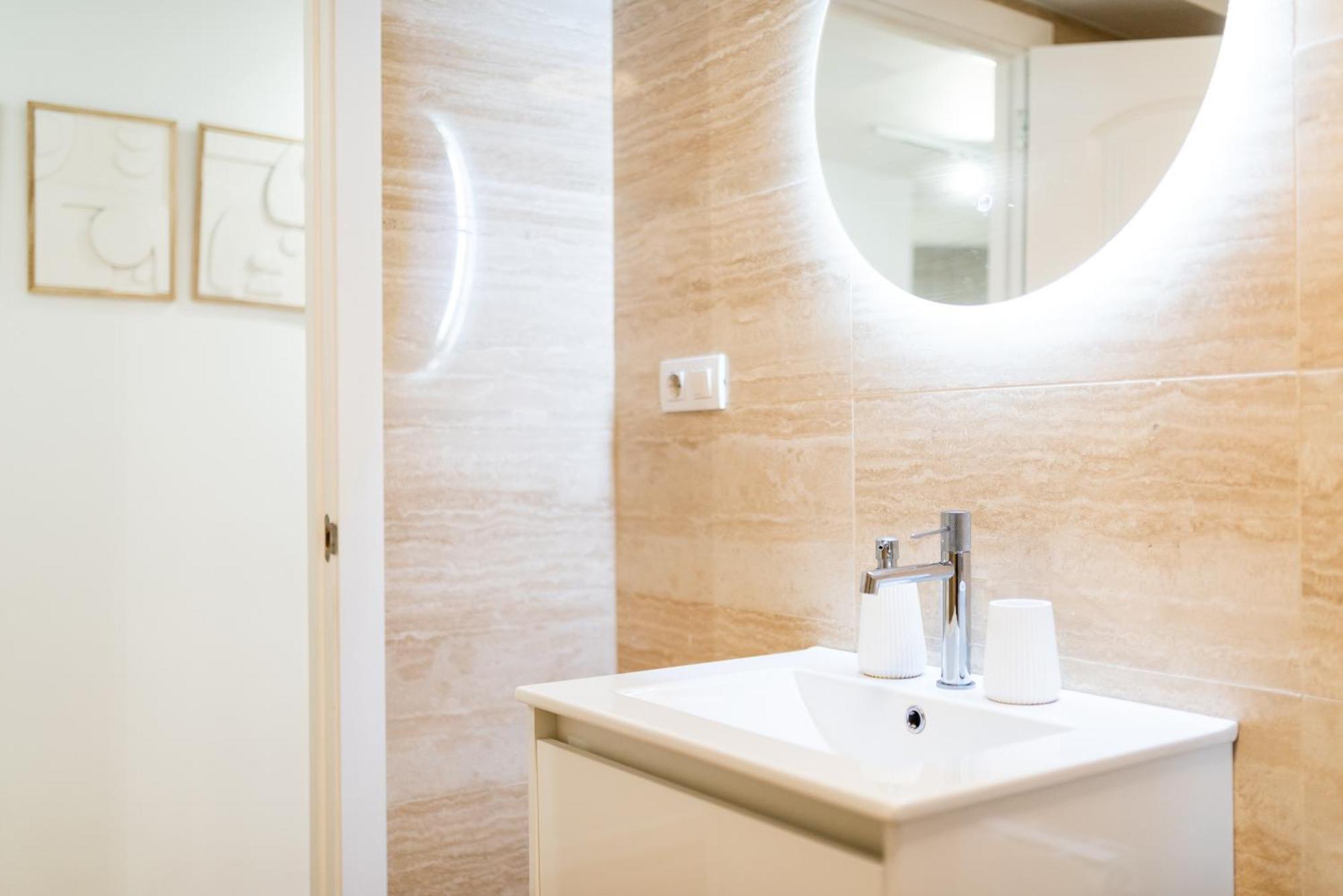 Moderno Apartamento En Granada Centro Экстерьер фото