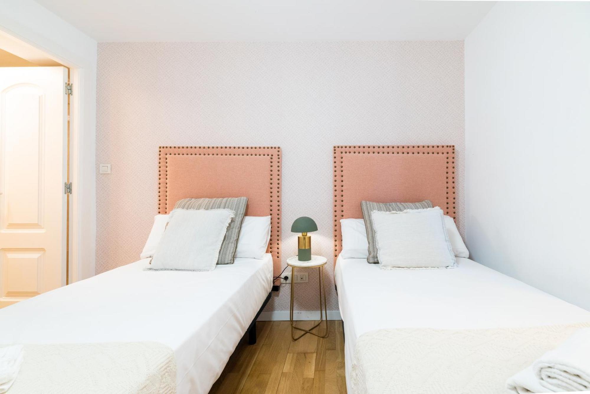 Moderno Apartamento En Granada Centro Экстерьер фото