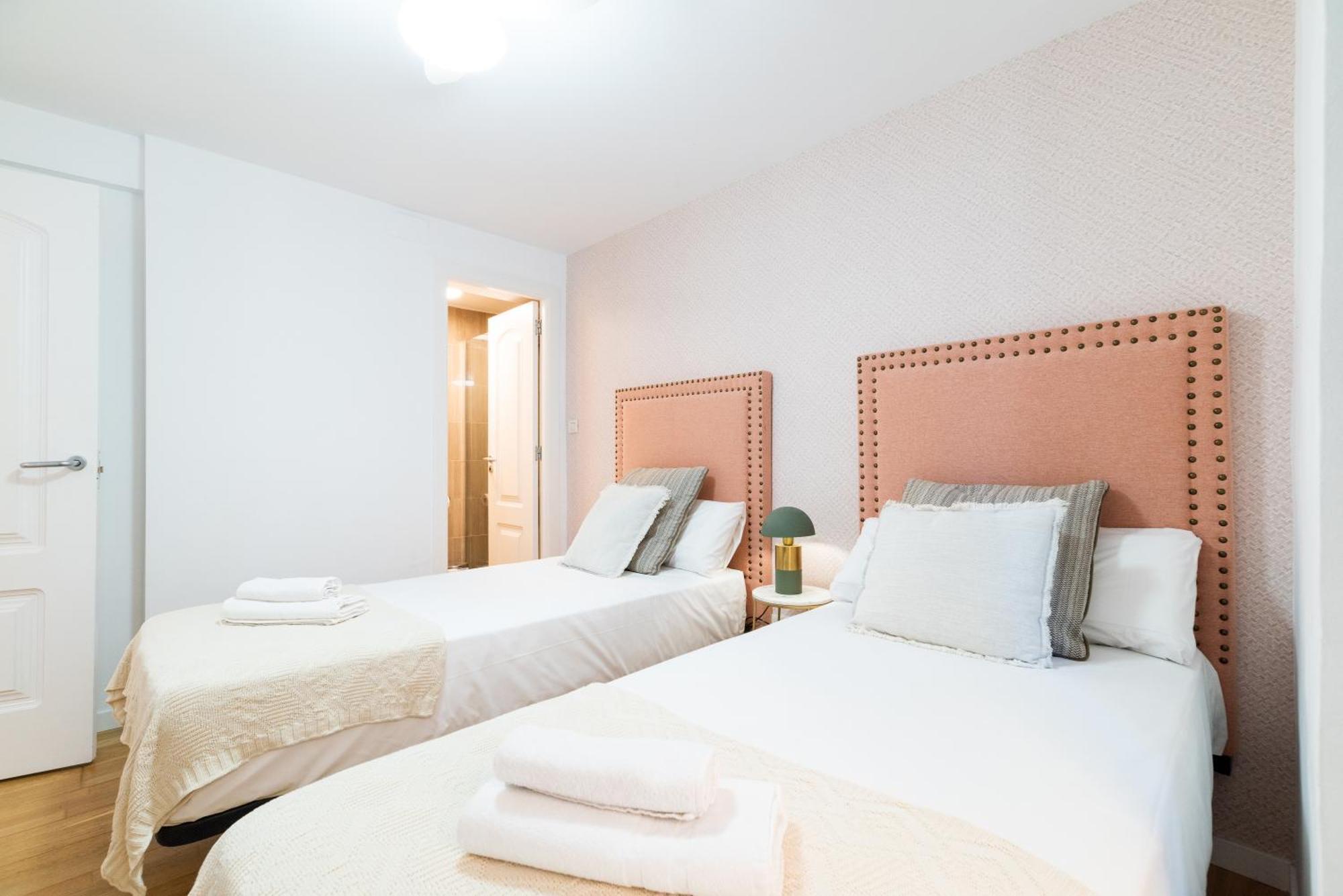 Moderno Apartamento En Granada Centro Экстерьер фото
